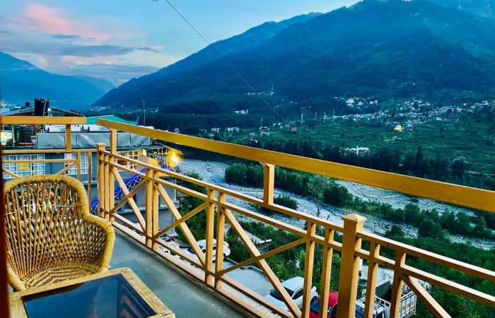 Ladakh withHimachal tour package, Delhi Manali Volvo Bus Tour Package, Manali Tour Package (3 Nights 4 Days), 3 Nights 4 Days Manali Trip By Volvo, Complete Himachal Tour Packages