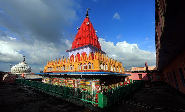 View of Hanuman Garhi Temple by Colorful Destinations India, Varanasi Ayodhya tour package, Ayodhya 2 Nights 3 Days Trip, Ayodhya Varanasi Prayagraj tour