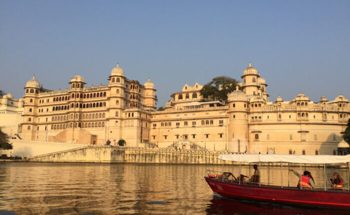 The Lake Pichola Udaipur photo by colorful destinations India